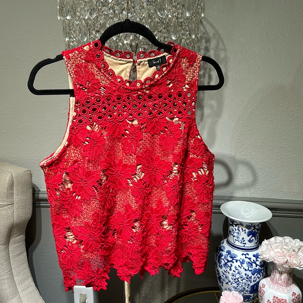 Red Lace Tank ♥️